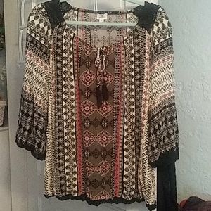 Super Cute Women's Top Blouse Size XL Dress Barn